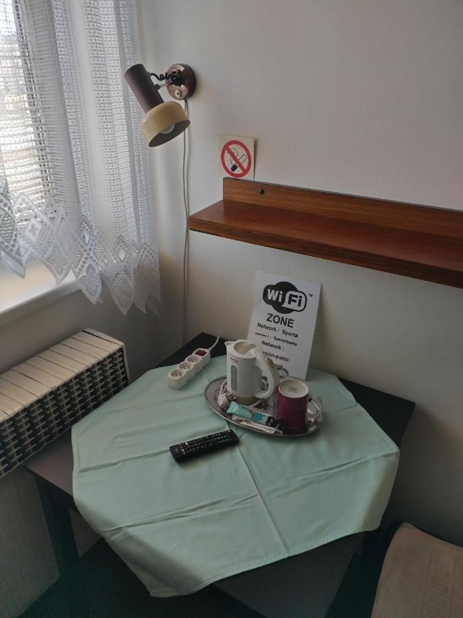 Pension Sparta Прага Екстериор снимка